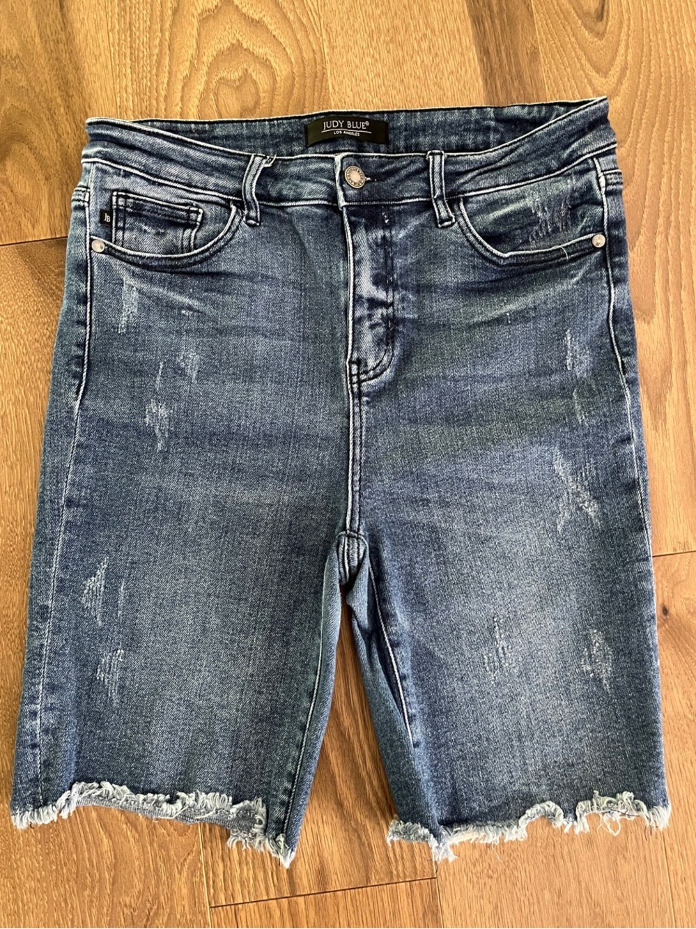 Judy Blue High Rise Frayed Hem Denim Bermuda Shorts - Size XL - EUC